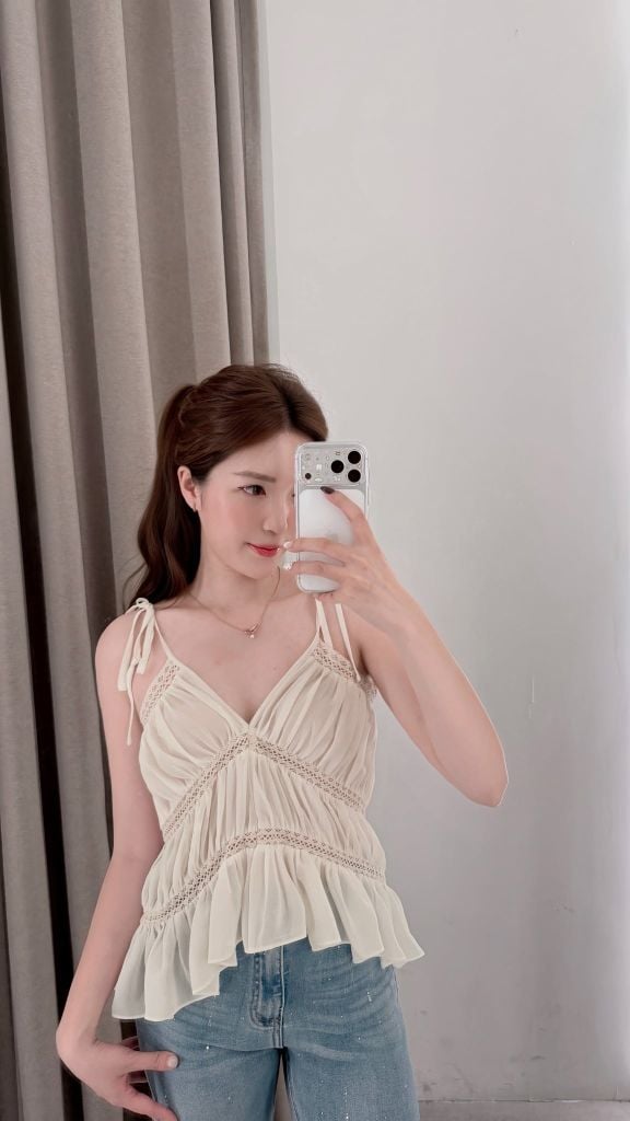 Solena Cami - Áo 2 dây nhún phối ren