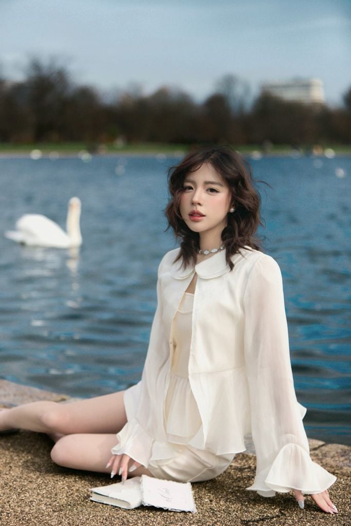 Milky Top - Áo tơ cổ sen