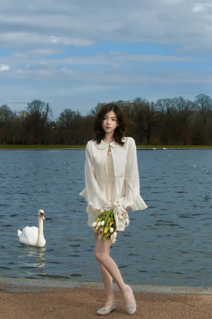 Milky Top - Áo tơ cổ sen