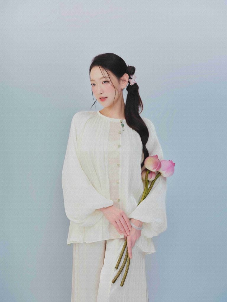 Tịnh Yên - Áo tơ xếp ly phối gấm