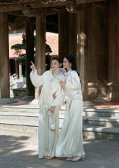 Vân Hoa -  Quần lụa xếp ly