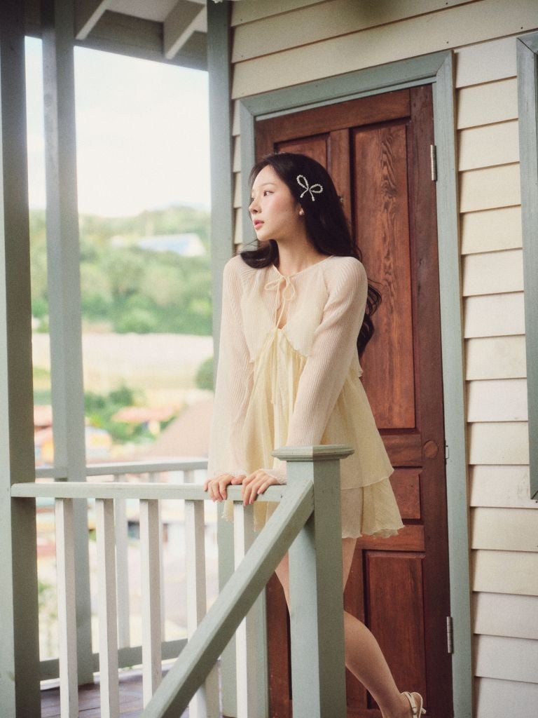 Mae Dress - Set váy kèm áo choàng tơ xếp ly