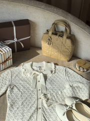 Velvet Top - Áo len cổ bèo