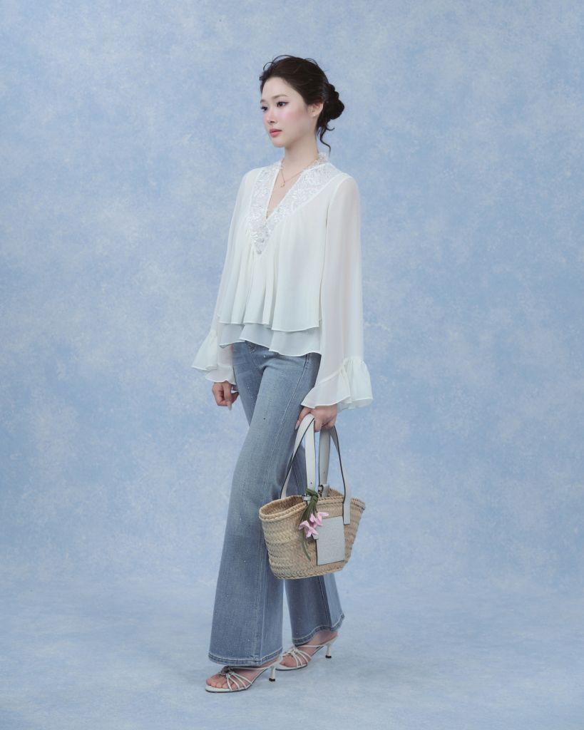 Glow Jeans - Quần jeans loe đính đá