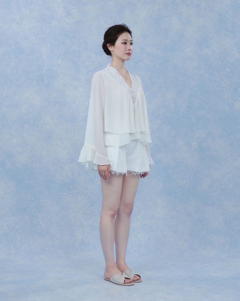 Alice Shirt - Sơmi chiffon cổ V ren
