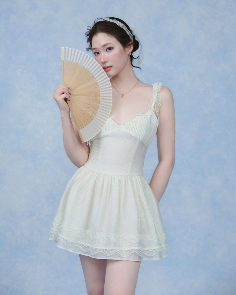 Helena Dress - Váy 2 dây tơ nhăn phối ren