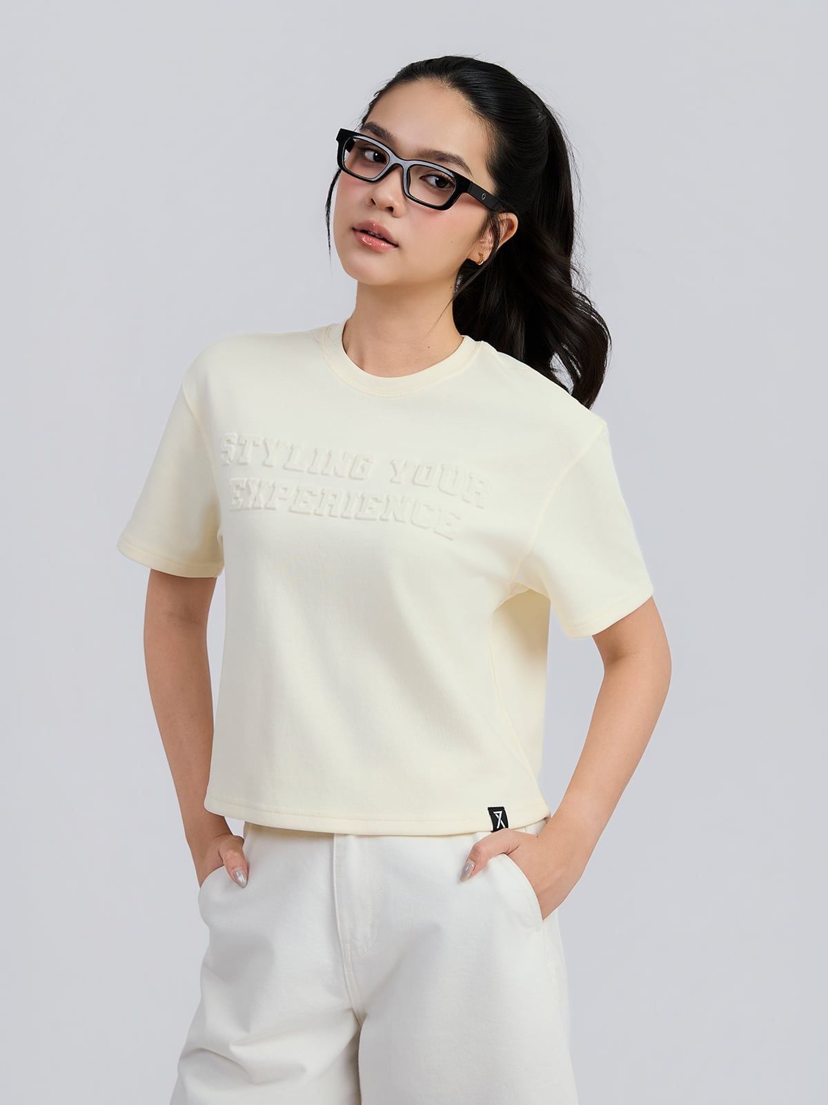  Áo Thun Nữ Relax Boxy In Nổi Styling Experience WTS 2523 
