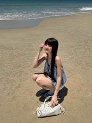 Bee Short