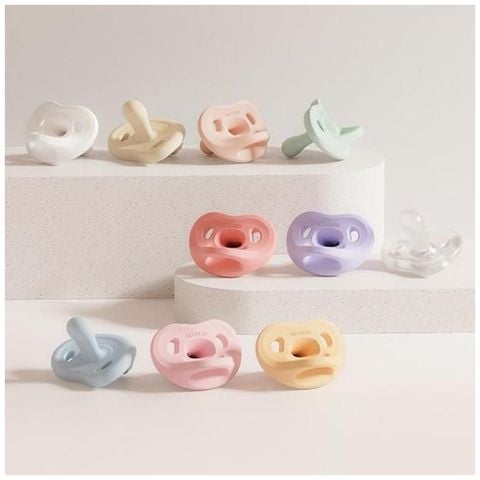 Ty ngậm 100% silicon cao cấp Moyuum Size 0 - màu vàng mango ( newborn)
