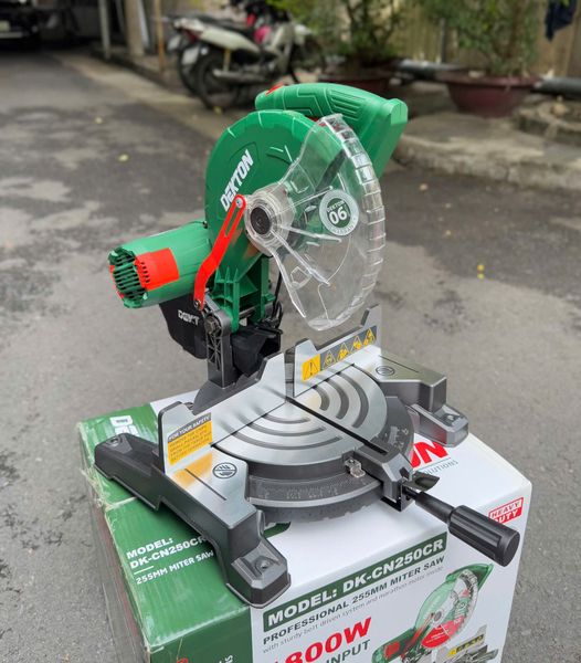 Máy Cắt Nhôm Dây Curoa 1800W DEKTON DK-CN250CR 255mm