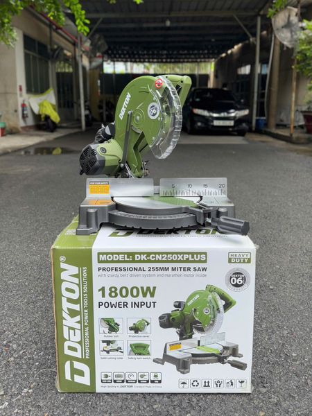 Máy Cắt Nhôm Dây Curoa 1800W DEKTON DK-CN250XPlus 255mm