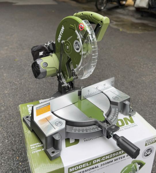 Máy Cắt Nhôm Dây Curoa 1800W DEKTON DK-CN250XPlus 255mm