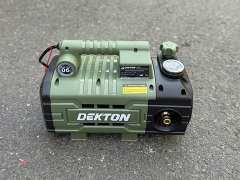 Máy rửa xe chỉnh áp 790W DEKTON DK-CWR2200XMAX