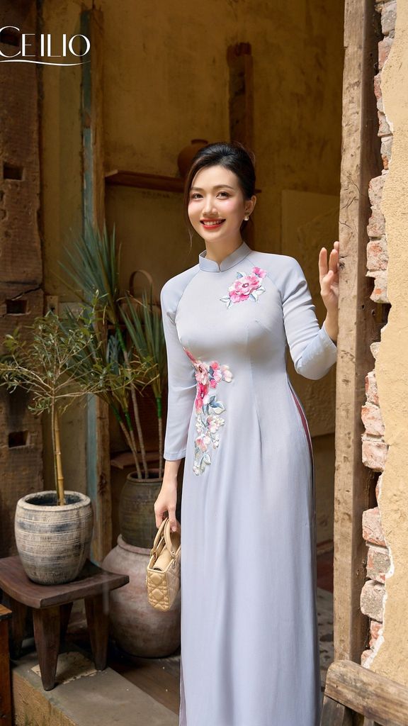 AD541 Áo Dài Cẩm Tú