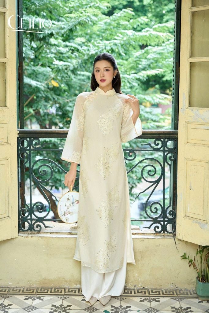 AD559 Áo dài cách tân tơ thêu