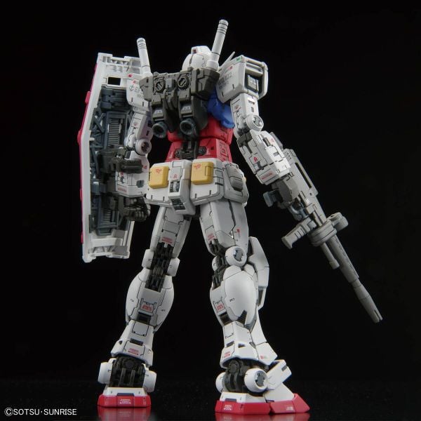 Mô hình RG 1/144 RX-78-2 Gundam Ver. 2.0 | Chính hãng Bandai