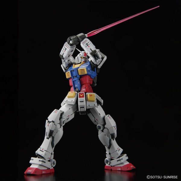 Mô hình RG 1/144 RX-78-2 Gundam Ver. 2.0 | Chính hãng Bandai