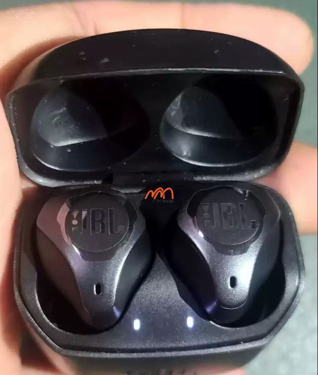 Thay pin tai nghe JBL Club Pro Plus TWS tại MinMobile
