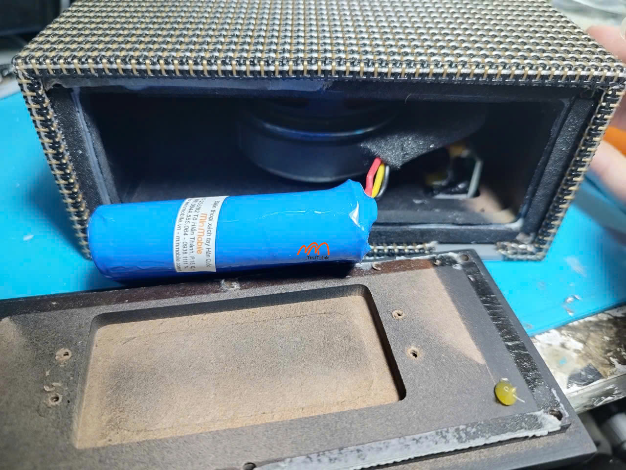 Thay pin loa KLIPSCH HERITAGE GROOVE