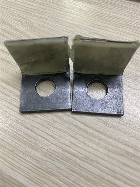 Pat ( Bas) sắt L (25*25*3)mm (không sơn) - VNH2923384