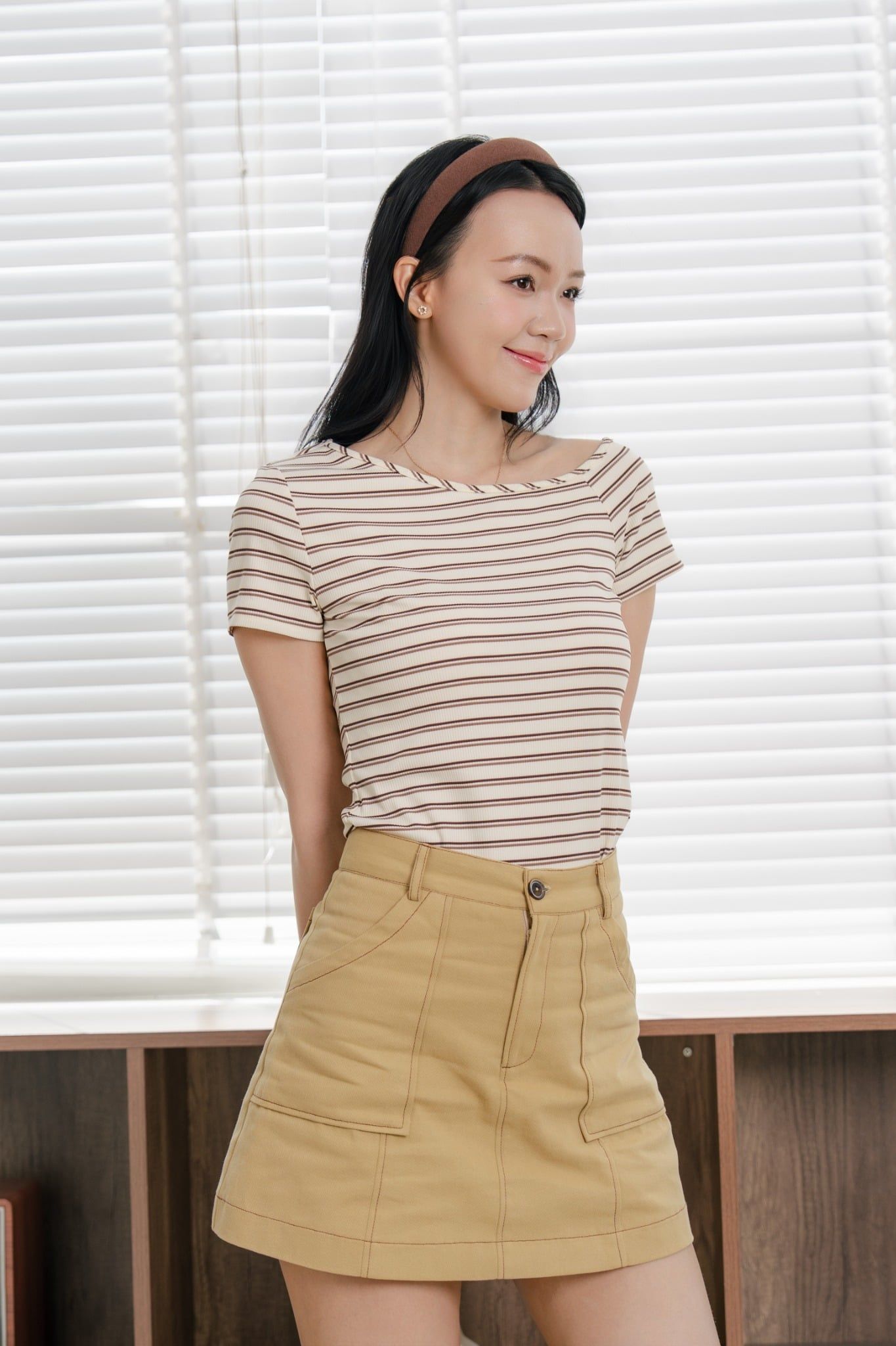  Áo thun sọc viền cổ 