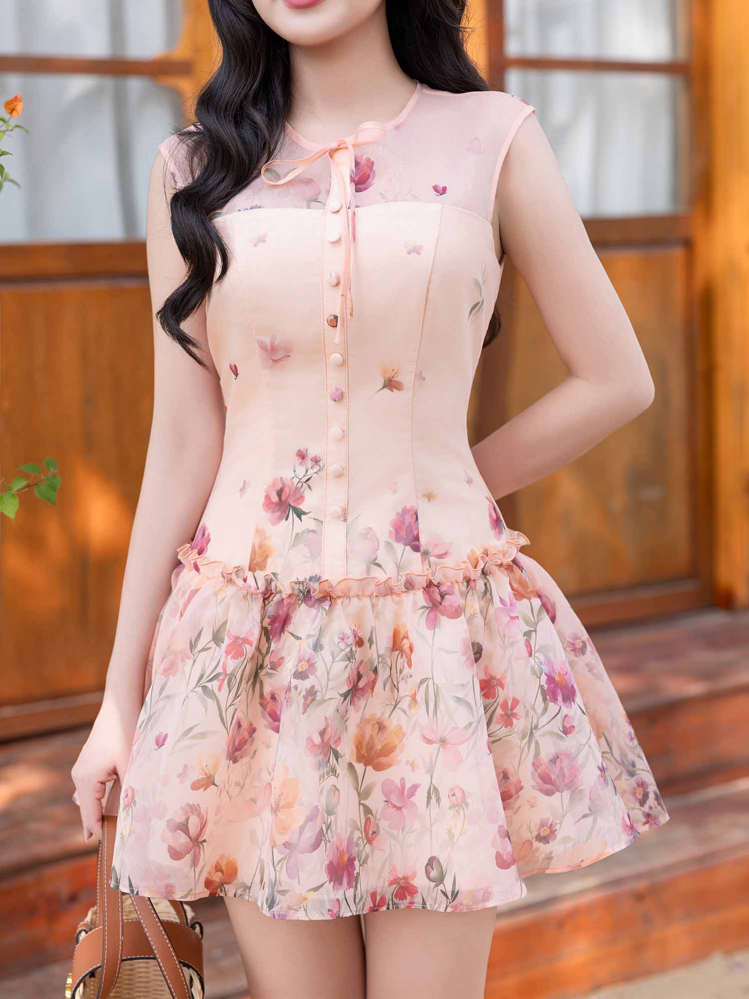 Đầm mini hạ eo voan hoa