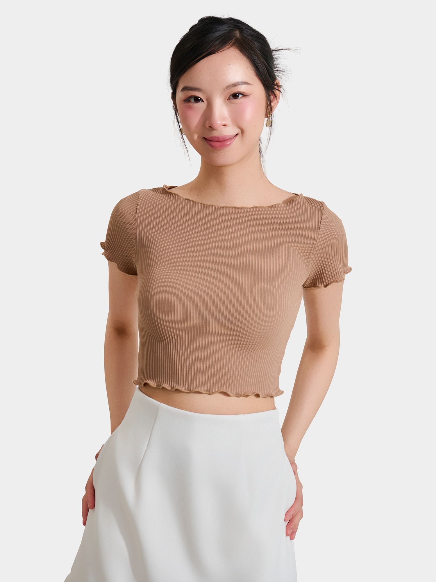  Áo thun gân croptop tay ngắn cuốn biên 