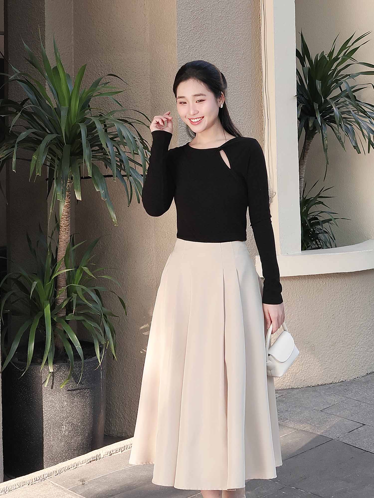 Váy midi xếp ly xòe
