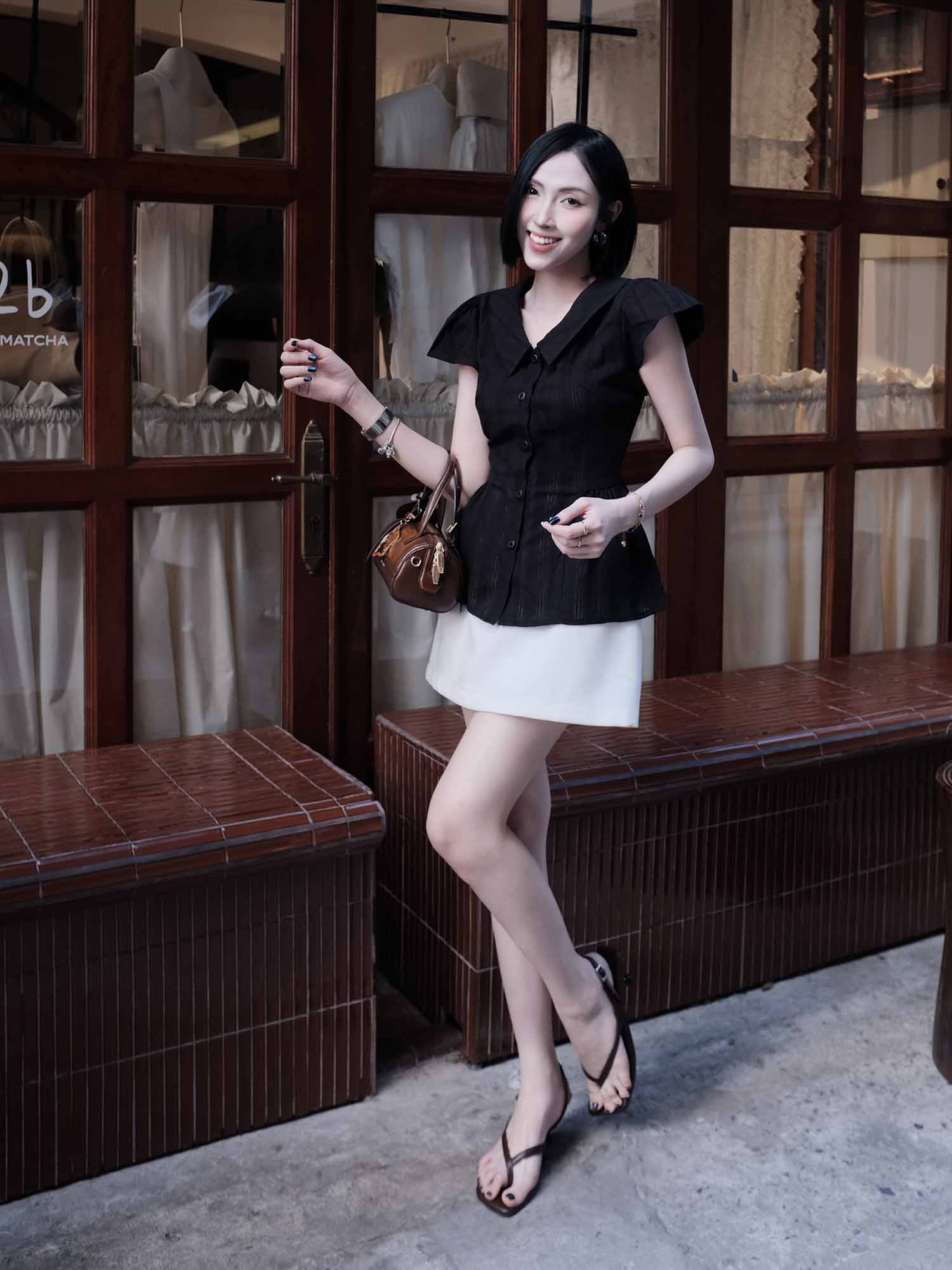 Áo xô thêu dáng peplum