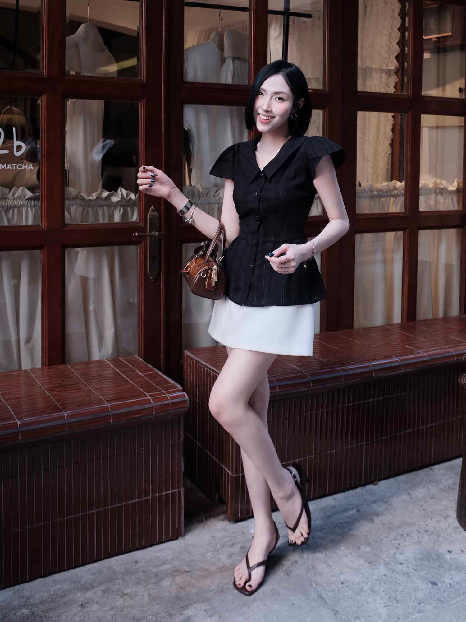  Áo xô thêu dáng peplum 