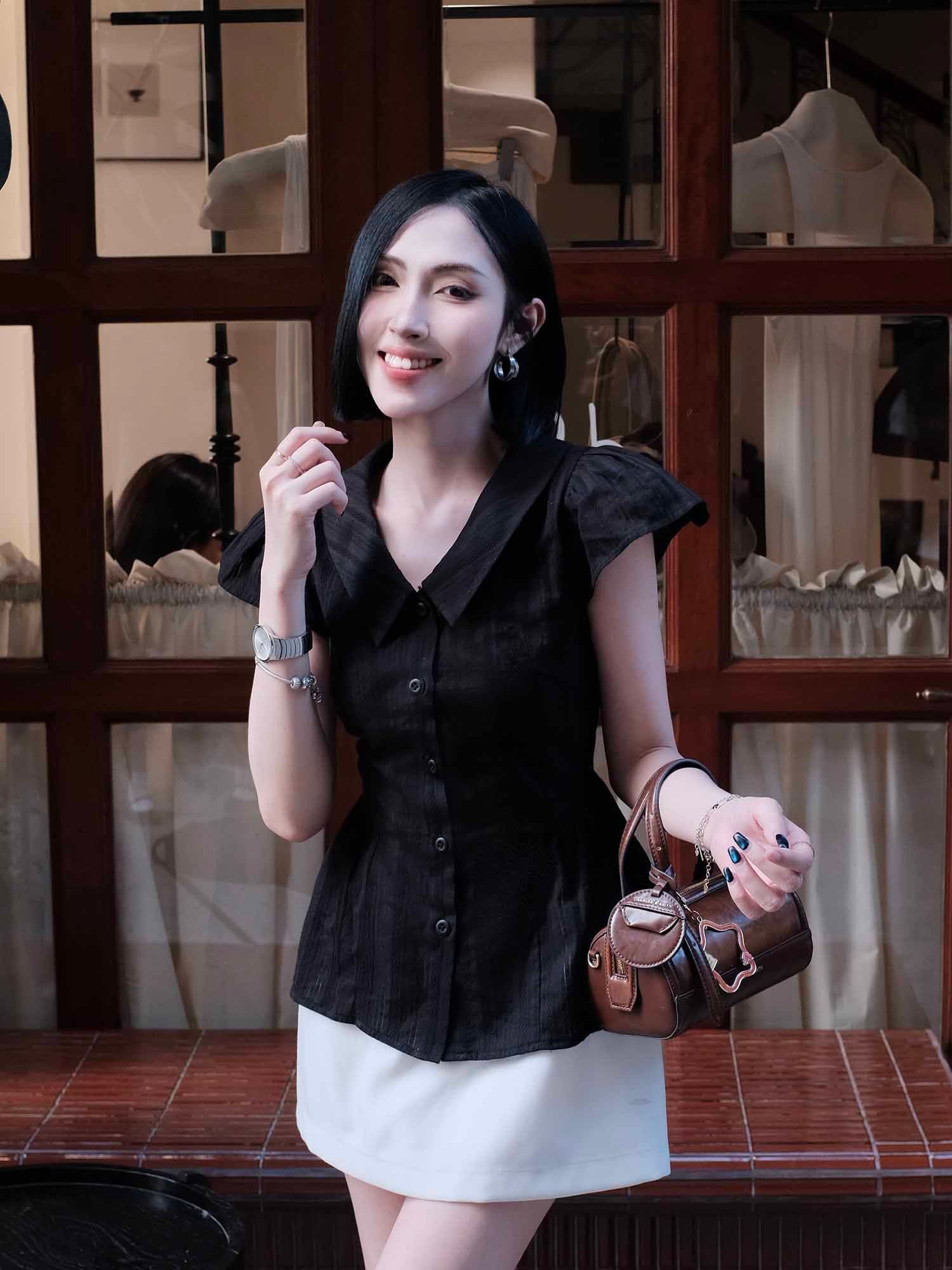  Áo xô thêu dáng peplum 