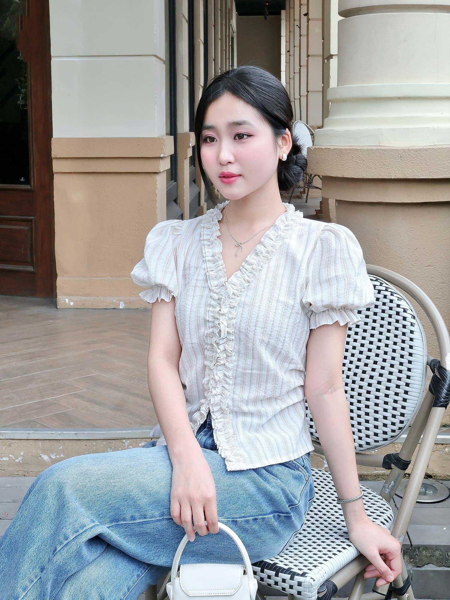  Áo sọc tay phồng phối bèo viền cổ 