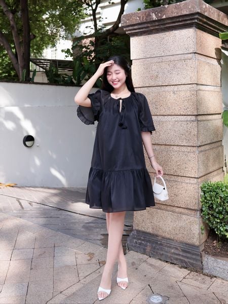  Đầm form rộng phối bèo thắt nơ 