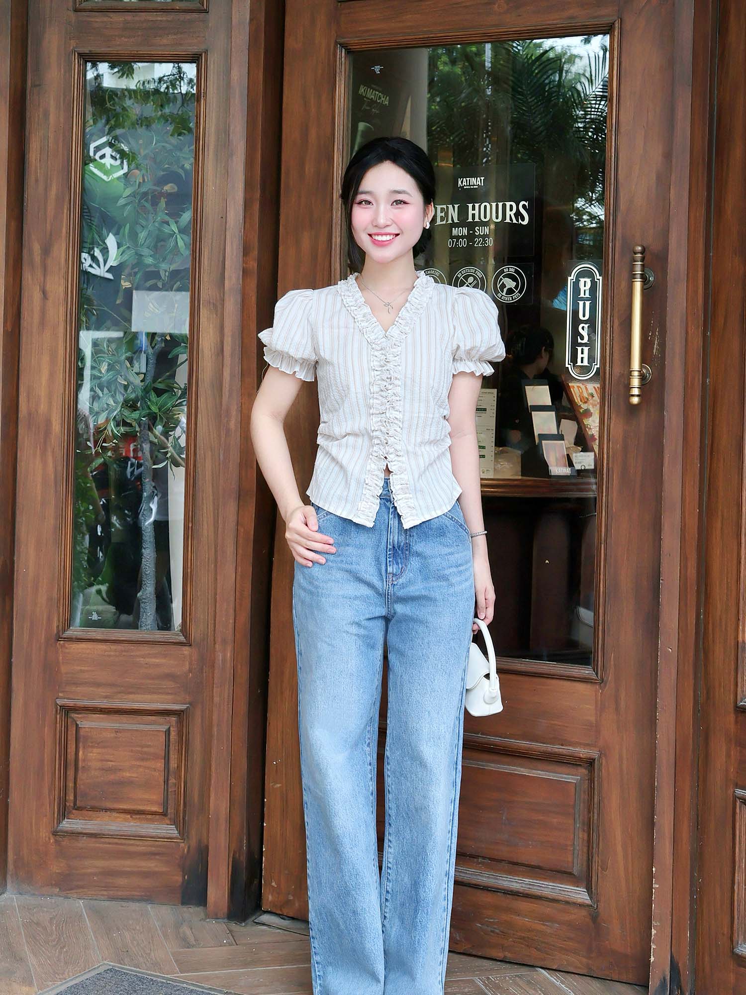 Áo sọc tay phồng phối bèo viền cổ