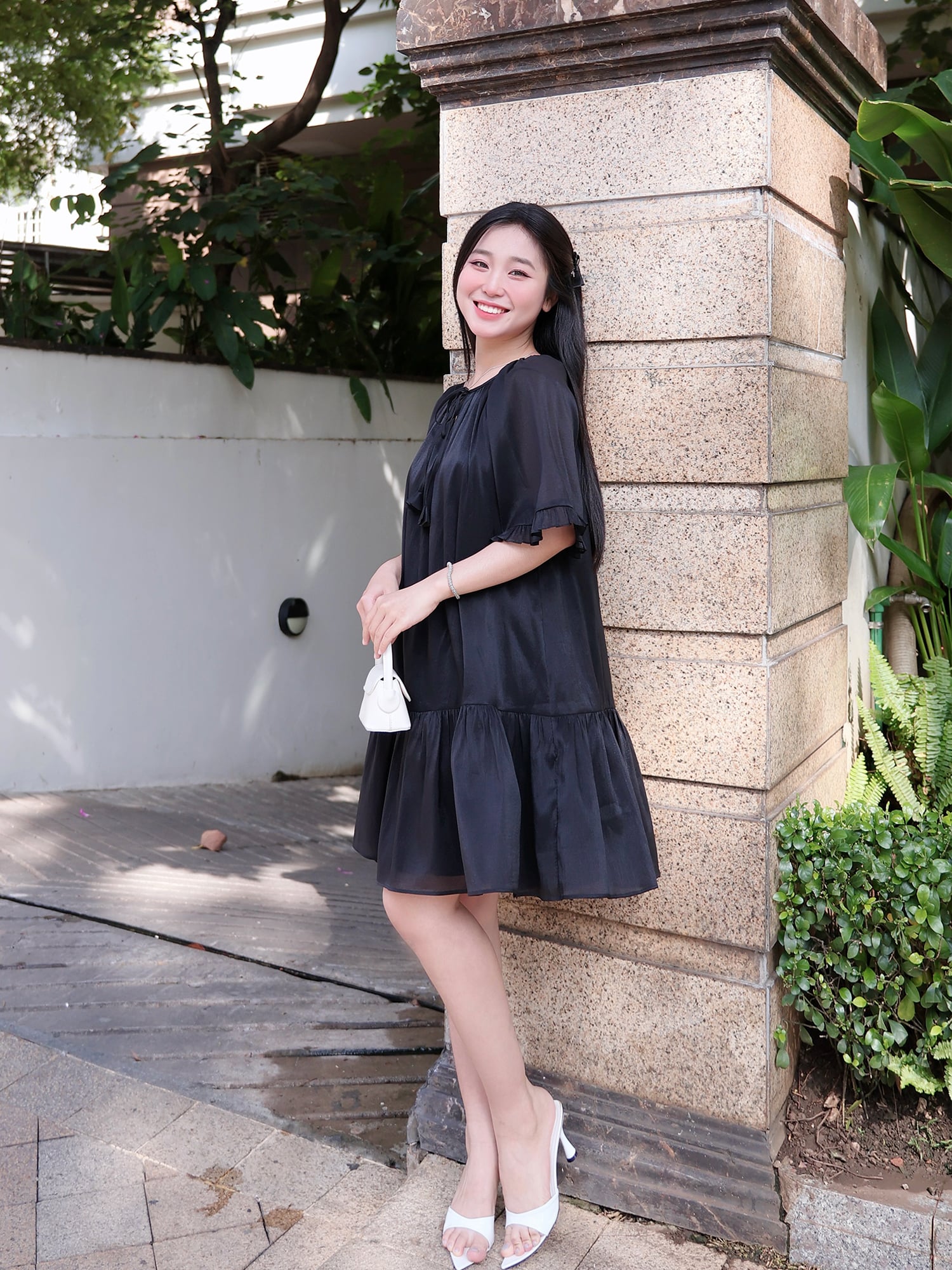 Đầm form rộng phối bèo thắt nơ