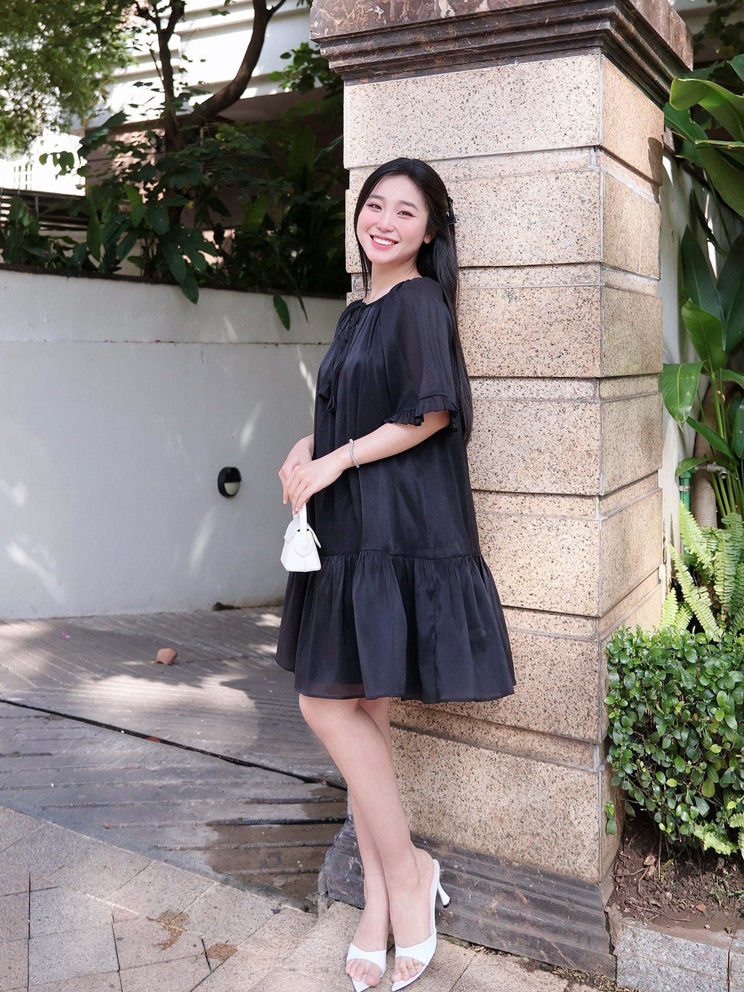  Đầm form rộng phối bèo thắt nơ 