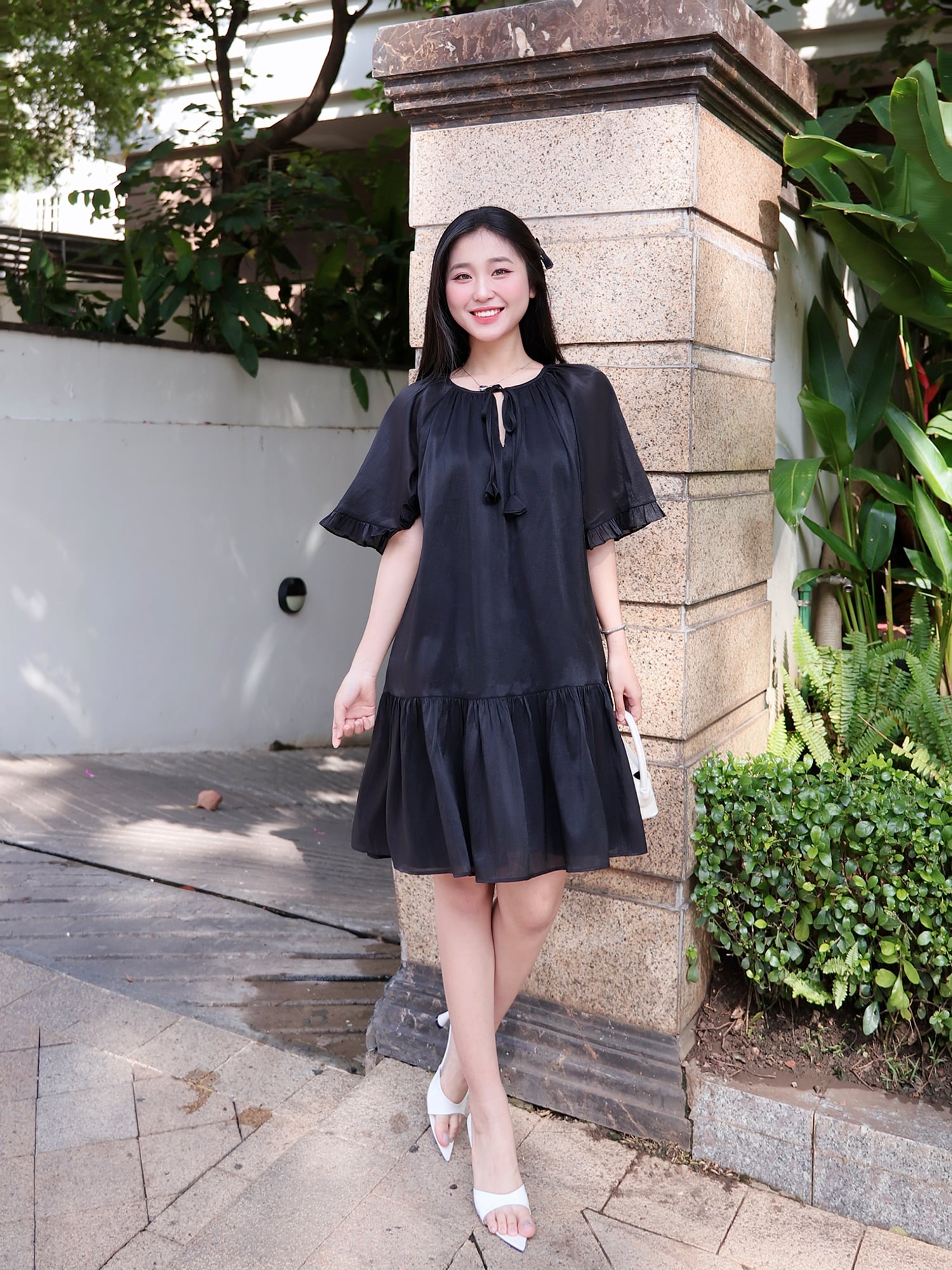 Đầm form rộng phối bèo thắt nơ