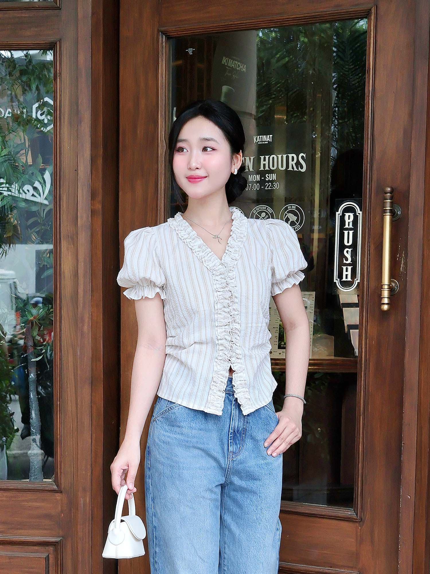 Áo sọc tay phồng phối bèo viền cổ