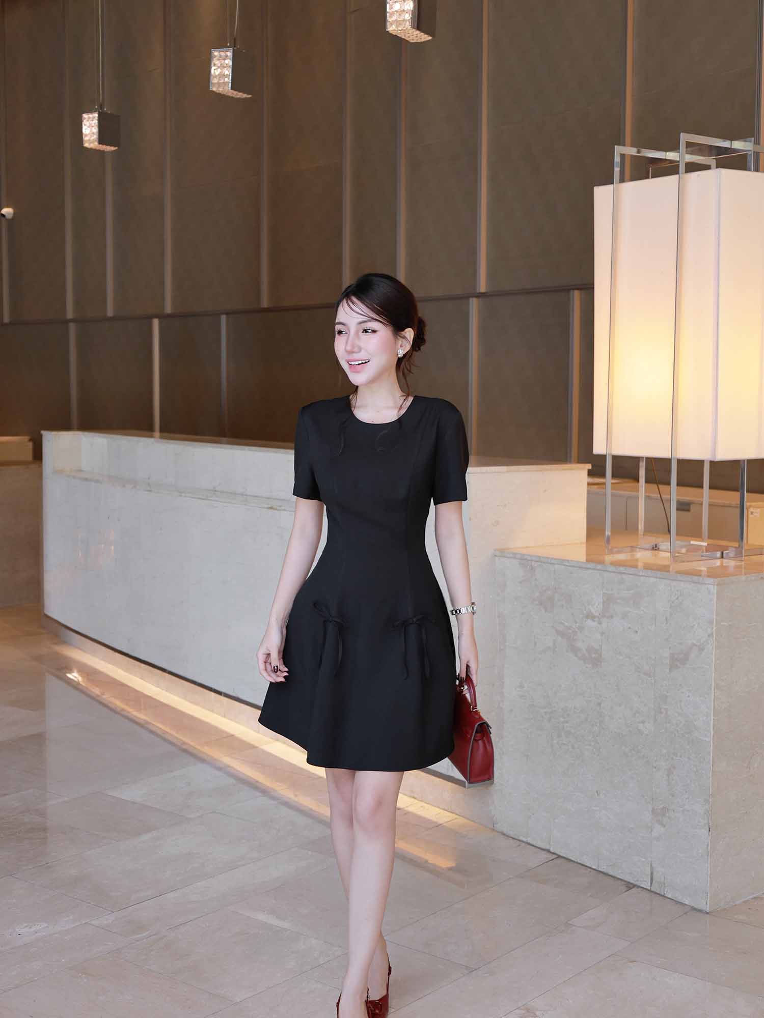 Đầm mini xoè phối dây nơ