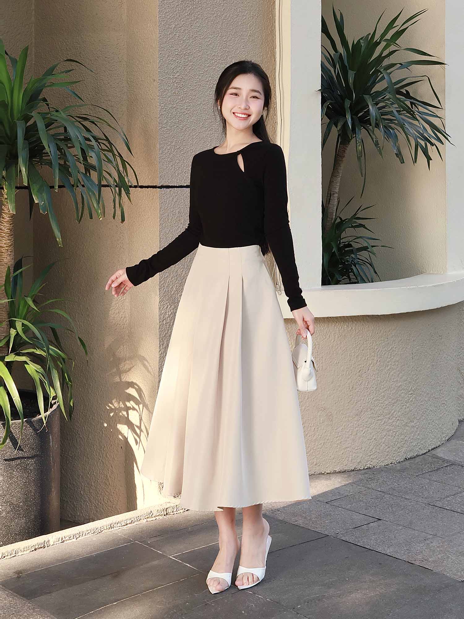 Áo thun ôm body dài tay khoét cổ