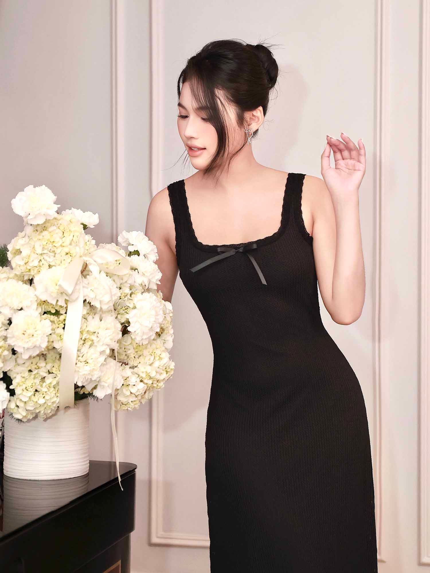 Đầm midi thun dệt kim sát nách cổ U