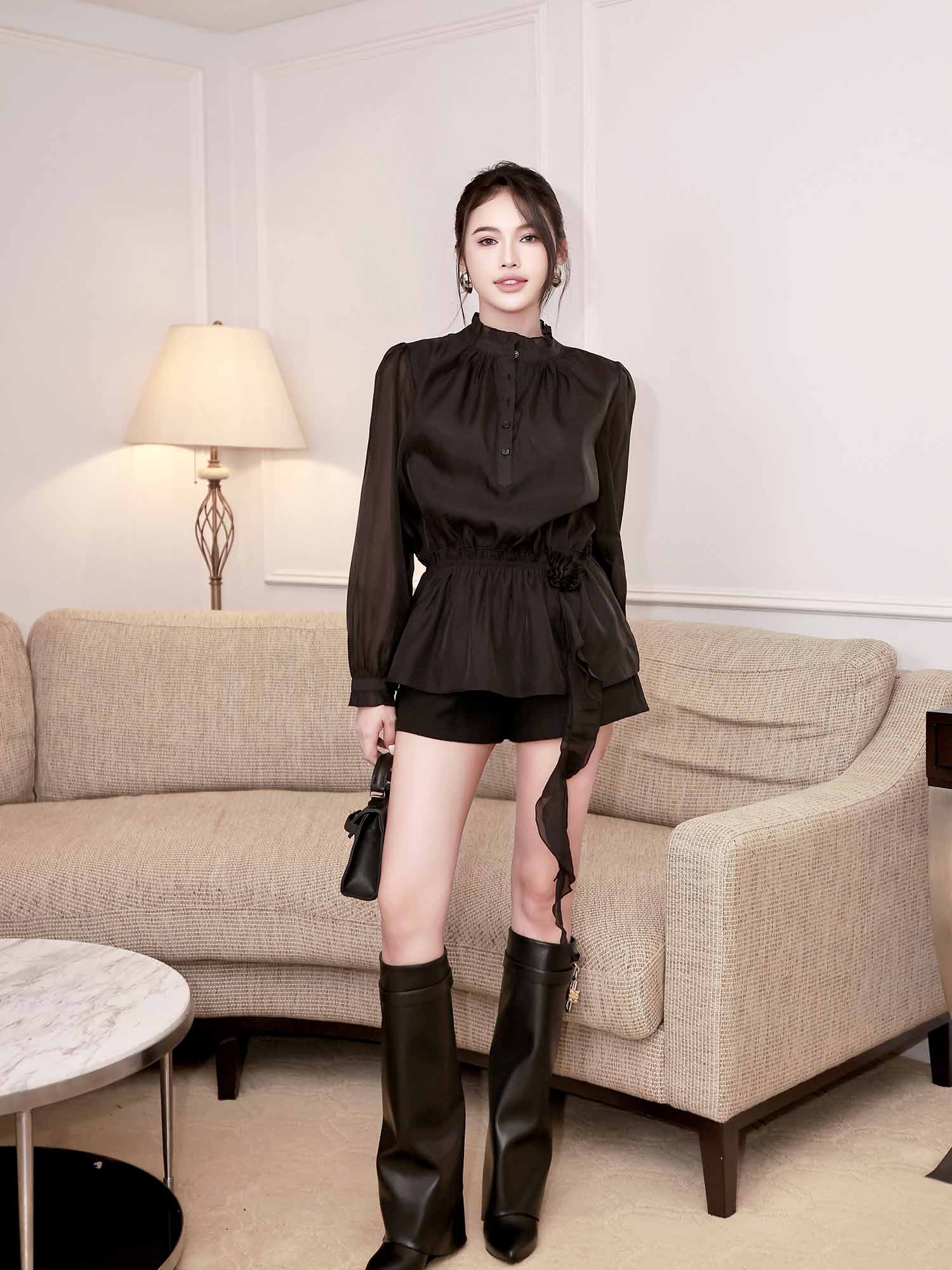 Áo kiểu voan tay dài kèm hoa