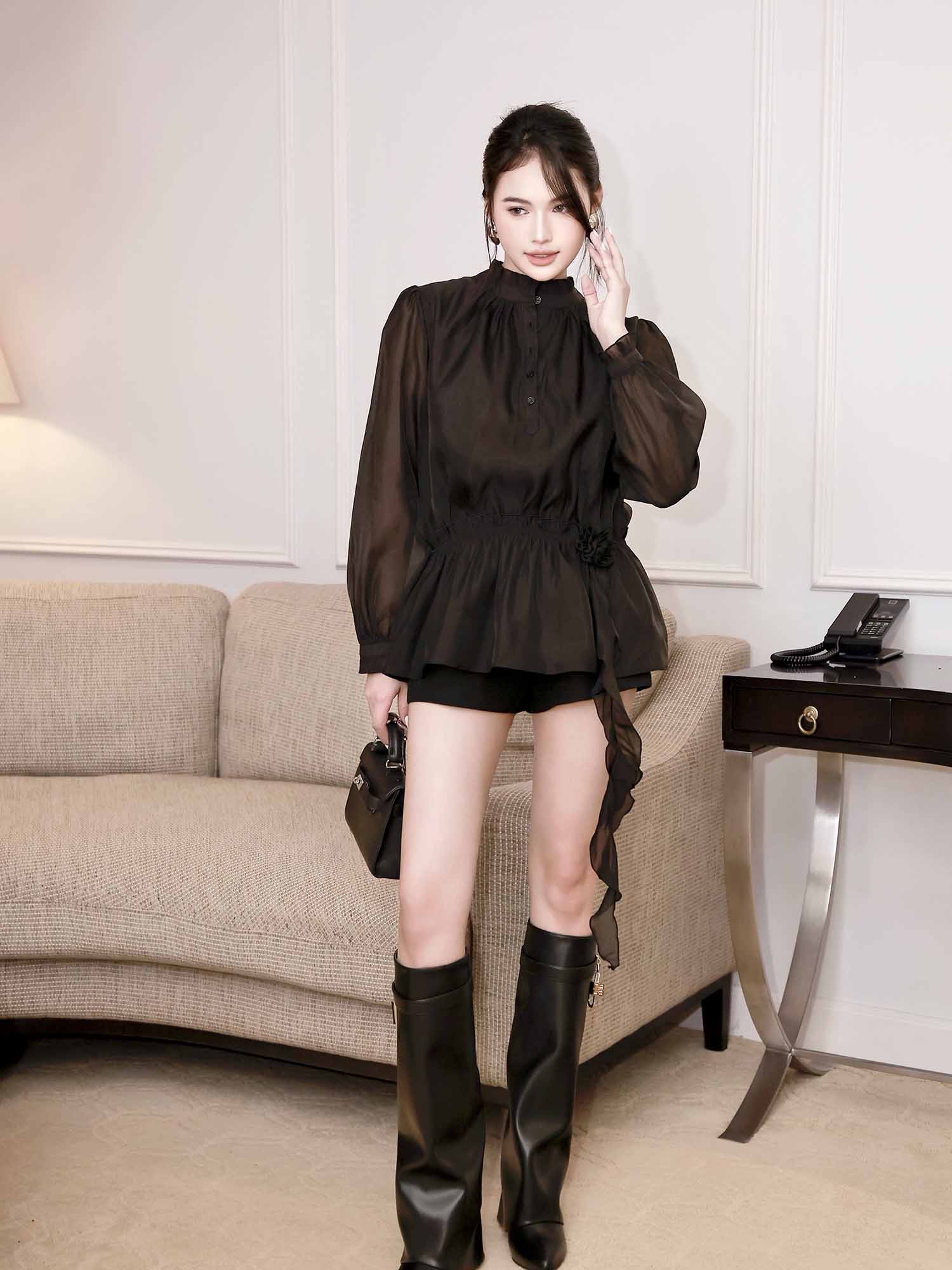 Áo kiểu voan tay dài kèm hoa