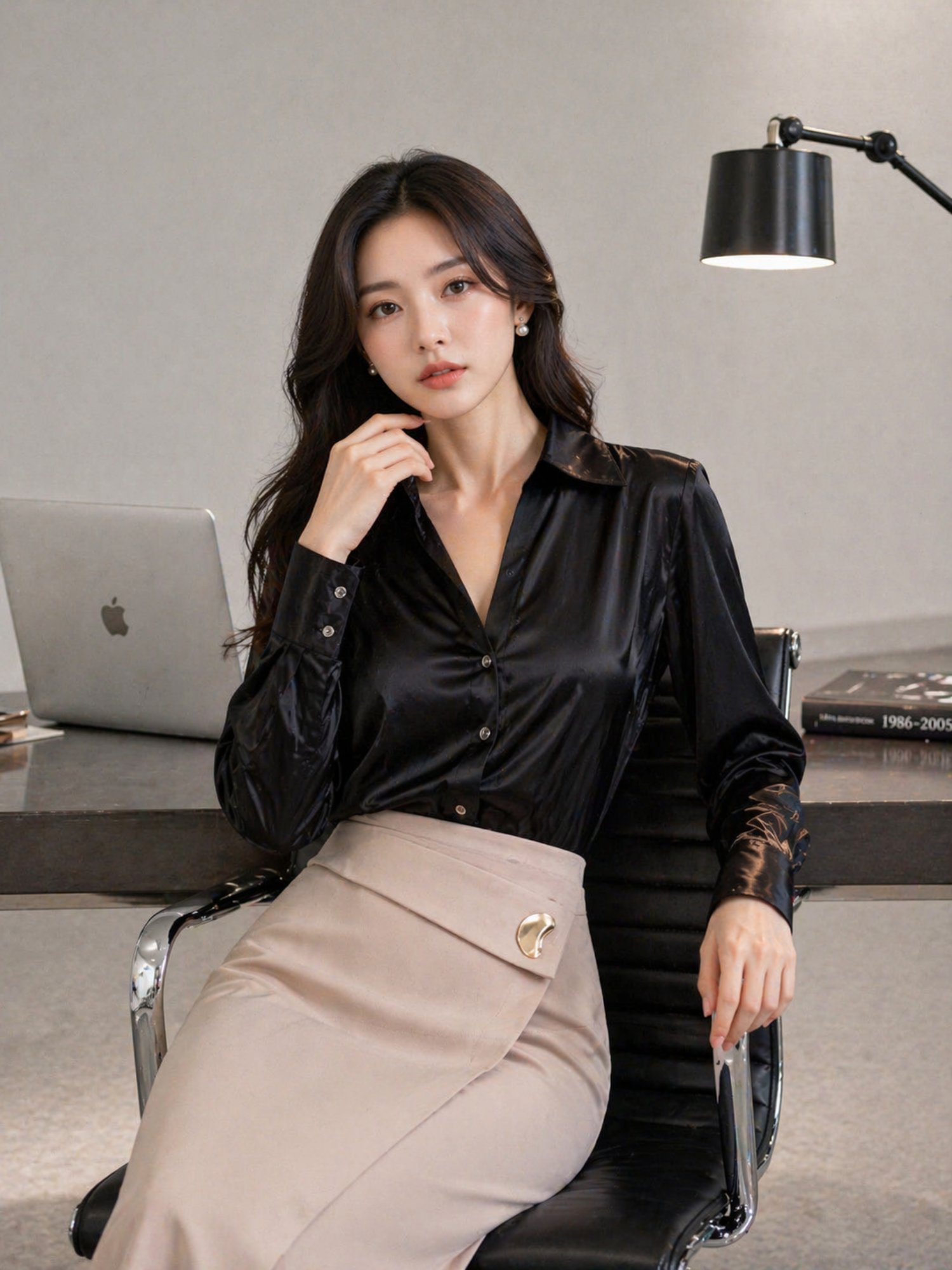  Áo sơ mi lụa cổ V nhún 