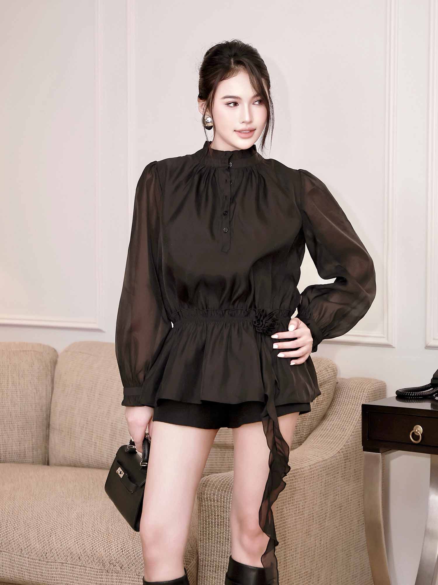 Áo kiểu voan tay dài kèm hoa