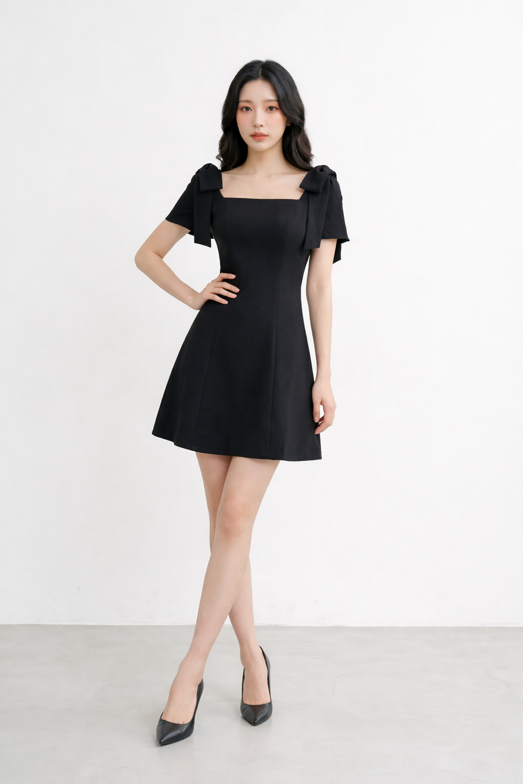 Đầm mini cổ vuông tay phối nơ