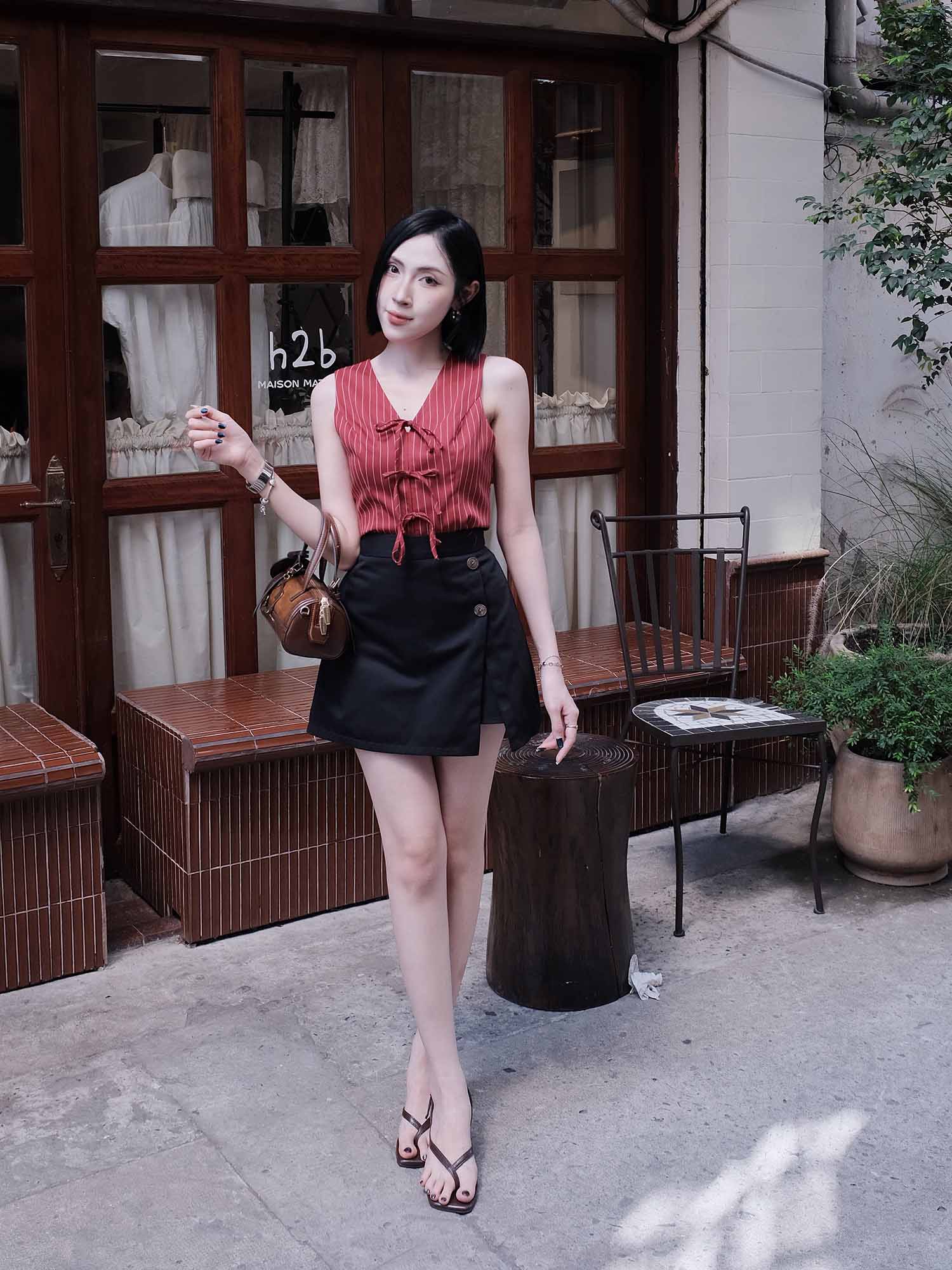 Chân váy mini skort xẻ tà