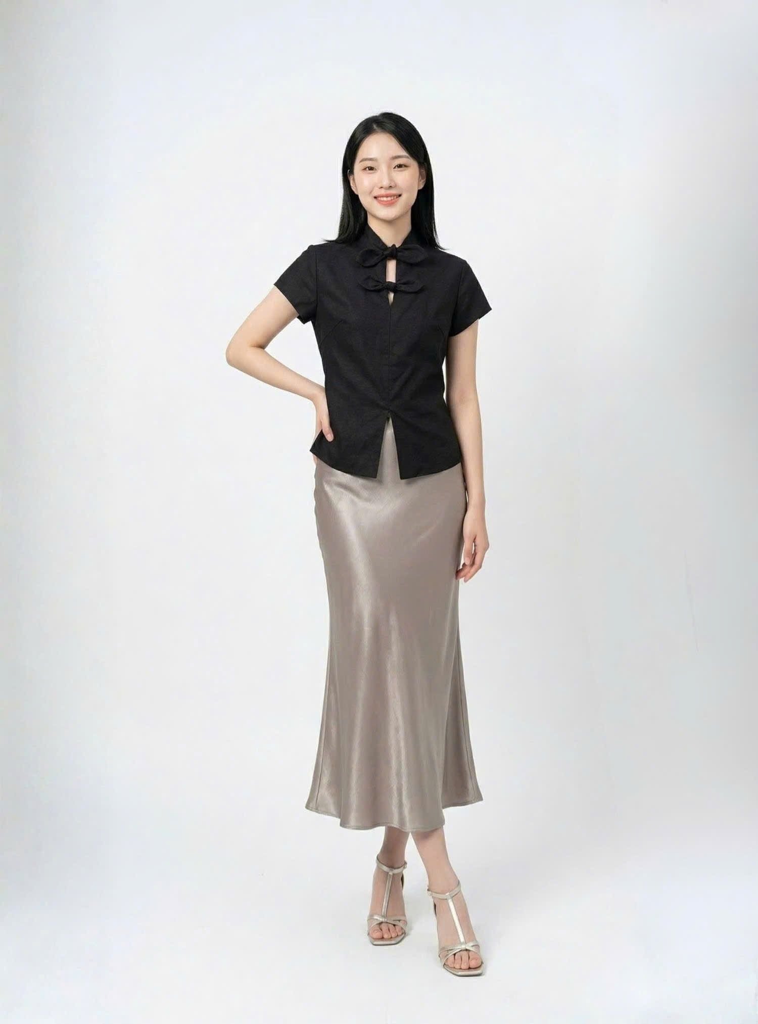  Áo linen chiết eo phối nơ cổ 