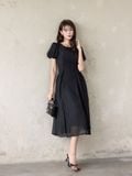  Đầm midi tơ dập nhăn tay phồng 