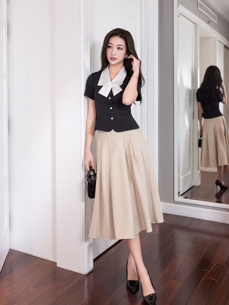  Áo kiểu peplum phối cổ nơ lụa 